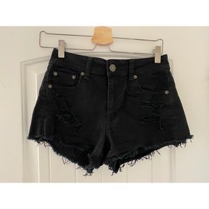 Black high-rise festival short